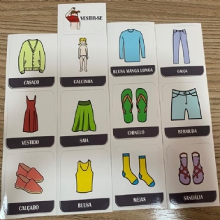 Suportes Visuais Vestir-Se Menina